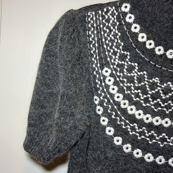 Leo and Ugo gray sweater with flower and crystal detail. Sz 1 - Picture 4 of 7